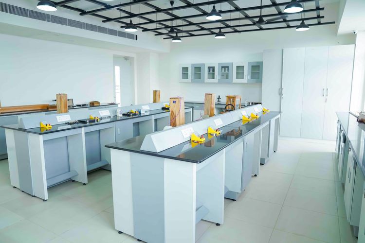 Physics Lab - Aachi Global School facility